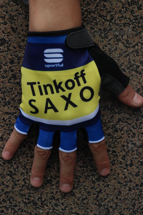 2014 Saxo Bank Tinkoff Guante de bicicletas